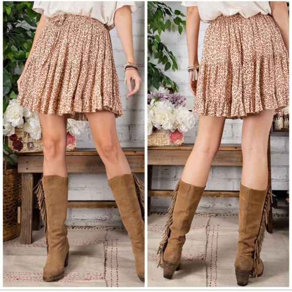 Adorable Floral Printed, Ruffled Mini Skirt  S-M-L - Picture 2 of 5